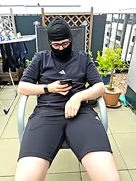 Snapshot of HornyTeenBoy64 chatting on 05.10.26 HornyTeenBoy64 online show from 05.10.26