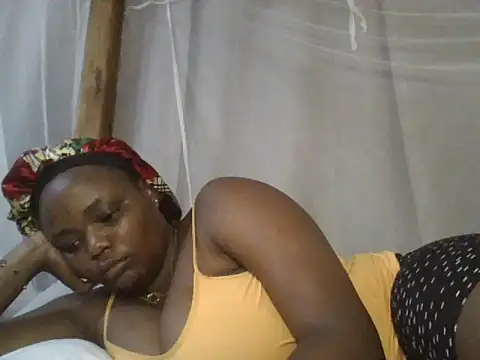 Snapshot of mummie_Nasty254 chatting on 09.10.25 mummie Nasty254 online show from 09.10.25