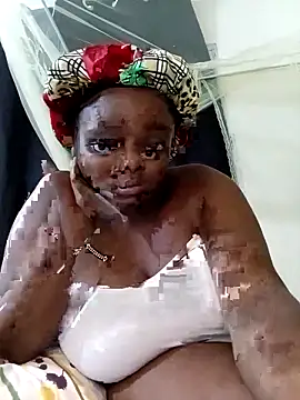 Snapshot of mummie_Nasty254 chatting on 10.28.25 mummie Nasty254 online show from 10.28.25