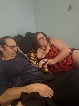 Snapshot of mcv131985 chatting on 01.12.25 mcv131985 online show from 01.12.25