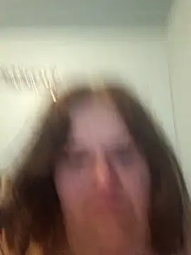 Snapshot of mcv131985 chatting on 02.10.25 mcv131985 online show from 02.10.25