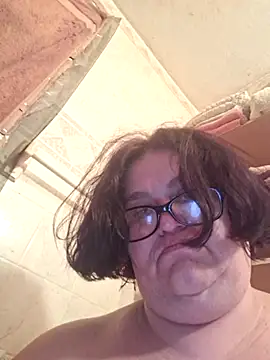 Snapshot of mcv131985 chatting on 03.11.25 mcv131985 online show from 03.11.25