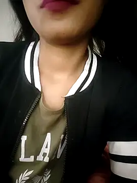 Snapshot of Hot_Goldengirl chatting on 02.26.25 Hot Goldengirl online show from 02.26.25