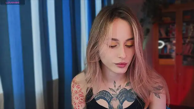 Snapshot of aviva_faith chatting on 07.18.26 aviva faith online show from 07.18.26