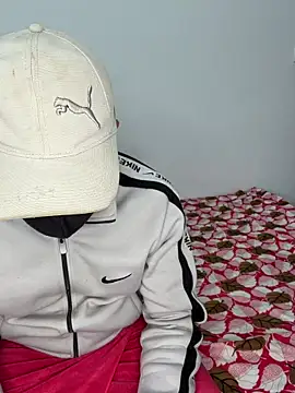 Snapshot of RupaliDixit chatting on 11.28.25 RupaliDixit online show from 11.28.25