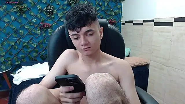 Snapshot of Waturox chatting on 01.23.25 Waturox online show from 01.23.25