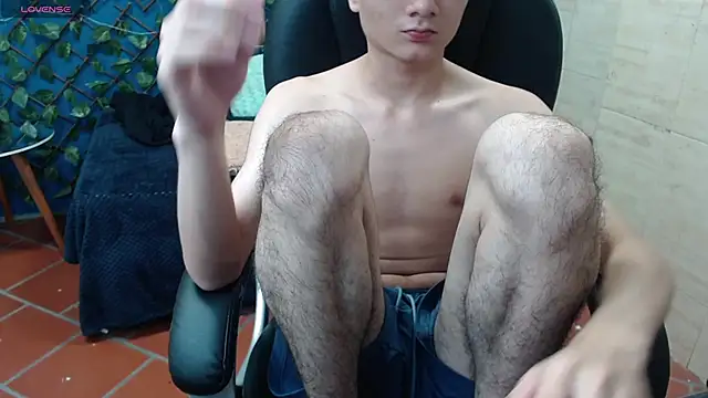 Snapshot of Waturox chatting on 01.28.25 Waturox online show from 01.28.25