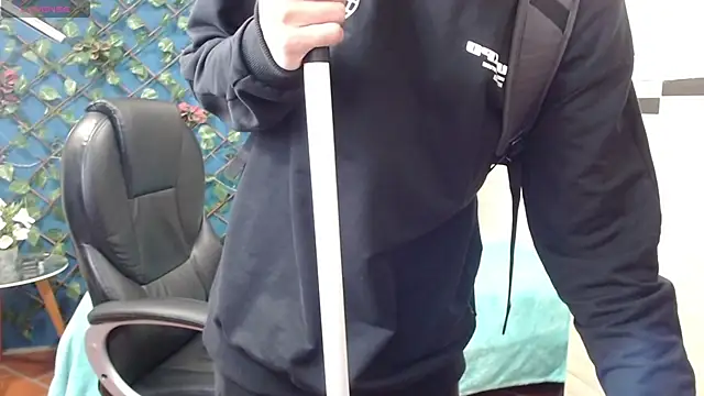 Snapshot of Waturox chatting on 03.18.25 Waturox online show from 03.18.25