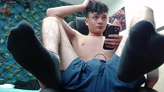 Snapshot of Waturox chatting on 03.21.25 Waturox online show from 03.21.25