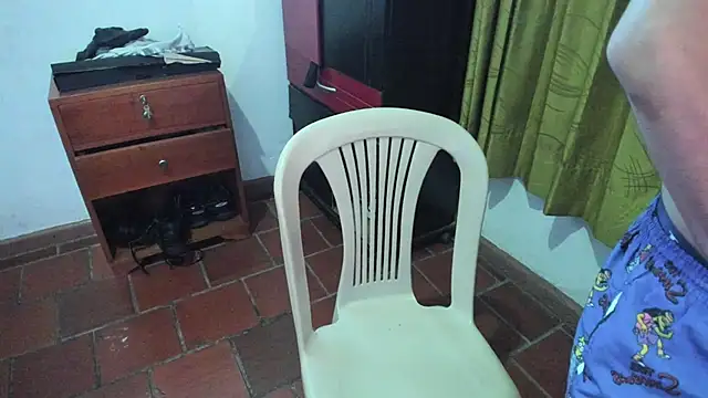 Snapshot of Waturox chatting on 11.21.25 Waturox online show from 11.21.25