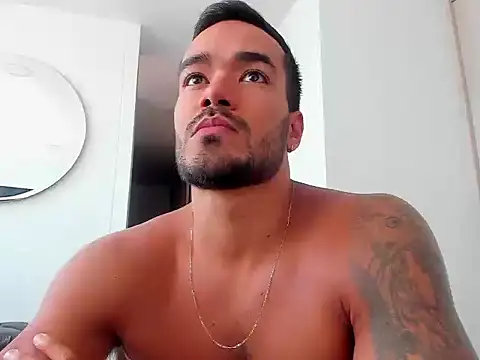 Snapshot of Alexander_Martines chatting on 06.17.26 Alexander Martines online show from 06.17.26