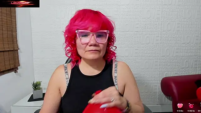 Salomeediaz  online show from 02.14.25