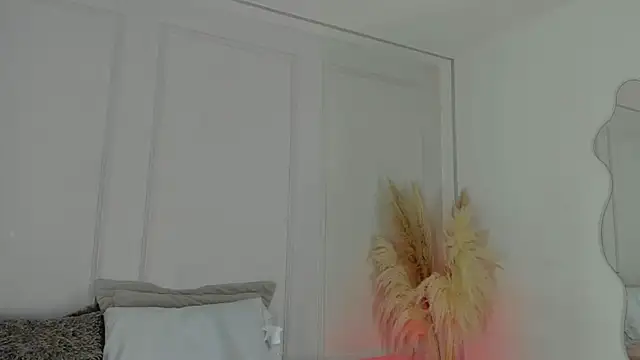 Snapshot of Mariapettit chatting on 06.10.26 Mariapettit online show from 06.10.26