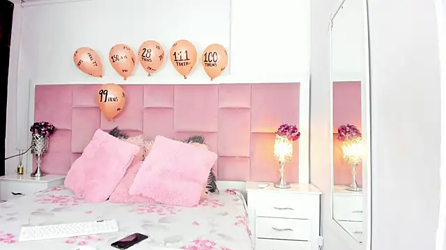 DaphneLloyd online show from 01.27.25