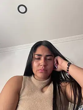 Charlotte cute18 online show from 12.14.24