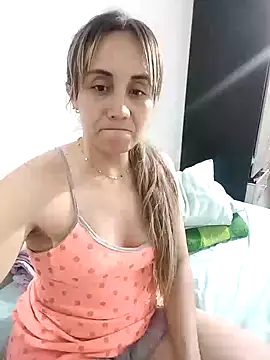 Isabel23zr online show from 01.07.25