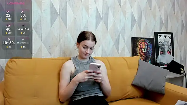 Stacey Brown online show from 12.09.24