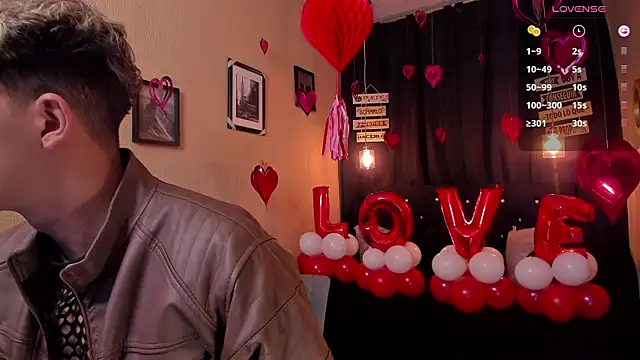 Snapshot of ANDRIUS_24 chatting on 02.14.25 ANDRIUS 24 online show from 02.14.25