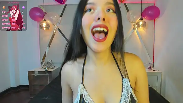 Snapshot of MarielQueenx chatting on 01.27.25 MarielQueenx online show from 01.27.25