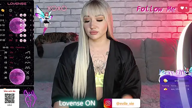 Snapshot of Eva_Evile chatting on 02.23.25 Eva Evile online show from 02.23.25