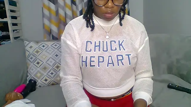 Petite 254 online show from 03.11.26