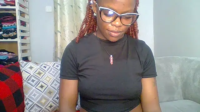 Petite 254 online show from 05.08.26