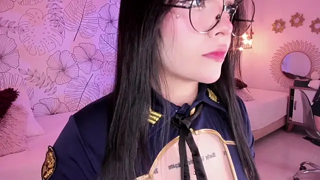 Snapshot of DanielaRuizz chatting on 01.18.25 DanielaRuizz online show from 01.18.25