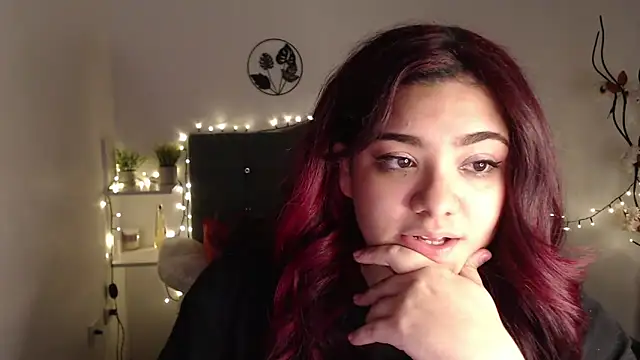 Snapshot of KathyGonzalez chatting on 01.13.25 KathyGonzalez online show from 01.13.25