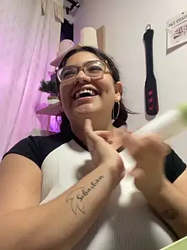 Snapshot of KathyGonzalez chatting on 09.24.25 KathyGonzalez online show from 09.24.25