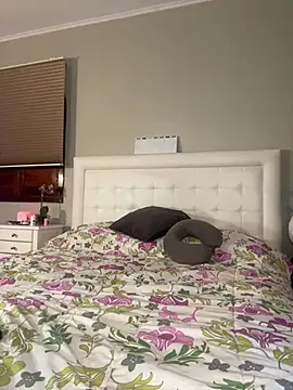 Snapshot of AlinaCarter chatting on 01.16.25 AlinaCarter online show from 01.16.25