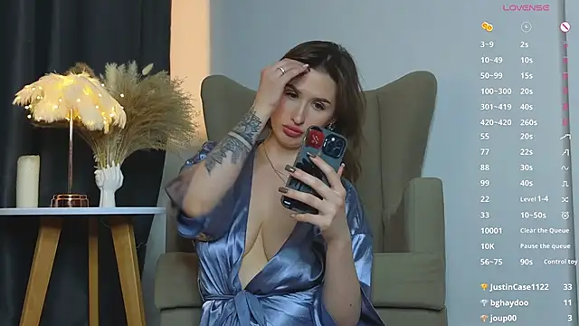 Snapshot of melissa_kisses chatting on 03.11.25 melissa kisses online show from 03.11.25