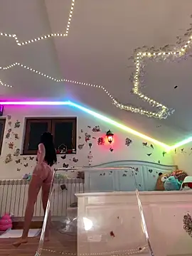 SelenaBee online show from 03.04.26