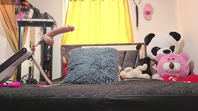 Hotsamantamature online show from 10.08.25