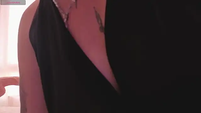 Hotsamantamature online show from 05.11.26