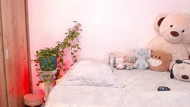 The queen of pleasure online show from 10.03.25