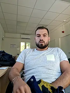 Snapshot of Leonormaldick chatting on 09.24.25 Leonormaldick online show from 09.24.25