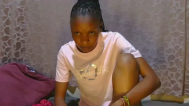 Snapshot of slim_girl02 chatting on 04.01.26 slim girl02 online show from 04.01.26