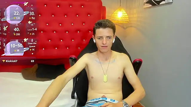 Snapshot of tossetrech chatting on 03.15.25 tossetrech online show from 03.15.25