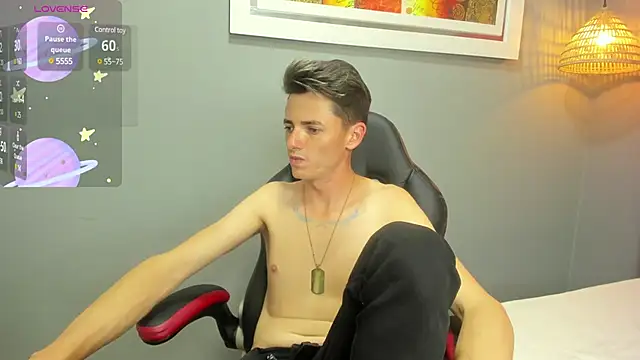 Snapshot of tossetrech chatting on 03.18.25 tossetrech online show from 03.18.25