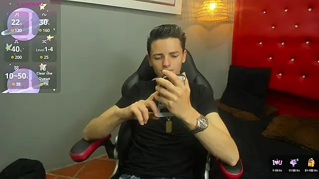 Snapshot of tossetrech chatting on 03.22.25 tossetrech online show from 03.22.25