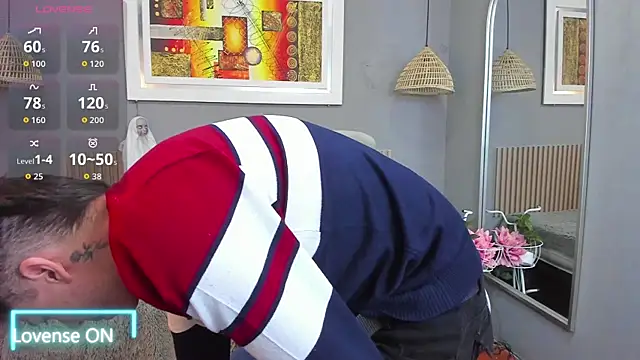 Snapshot of tossetrech chatting on 11.07.25 tossetrech online show from 11.07.25