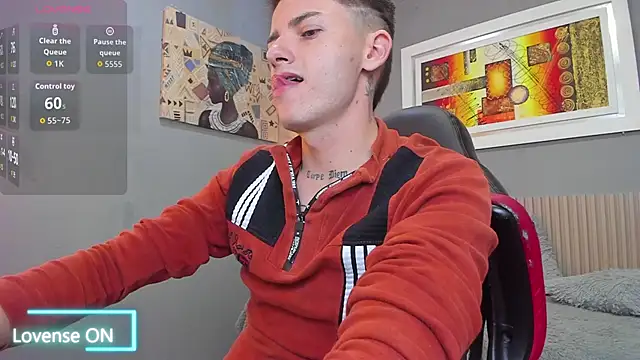 Snapshot of tossetrech chatting on 11.16.25 tossetrech online show from 11.16.25