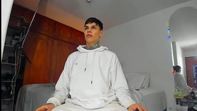 Jordyrodriiguez online show from 02.16.25