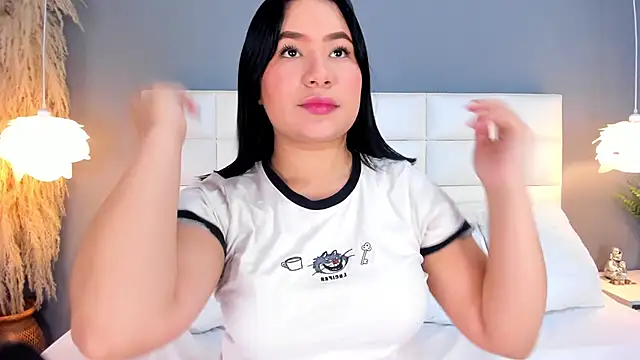 Snapshot of HannaKarson chatting on 01.17.26 HannaKarson online show from 01.17.26