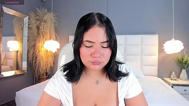 Snapshot of HannaKarson chatting on 02.12.26 HannaKarson online show from 02.12.26