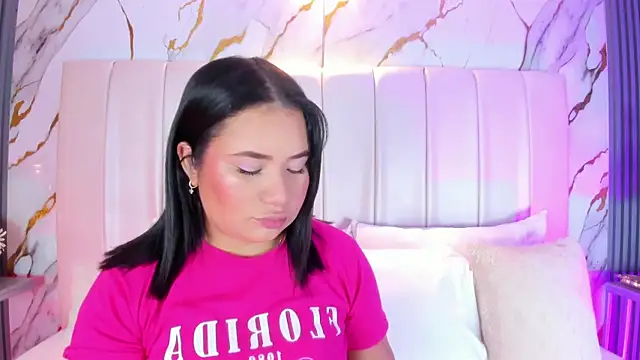 Snapshot of HannaKarson chatting on 02.24.26 HannaKarson online show from 02.24.26