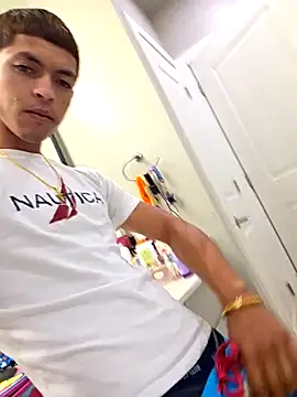 Snapshot of Yoko0381 chatting on 11.12.25 Yoko0381 online show from 11.12.25