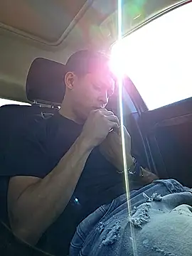 Snapshot of Yoko0381 chatting on 12.15.25 Yoko0381 online show from 12.15.25