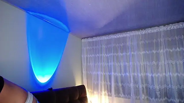 peyton golden1 online show from 02.20.25