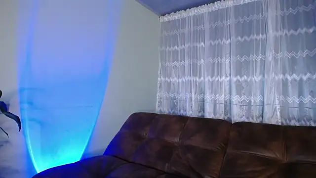 peyton golden1 online show from 03.20.25